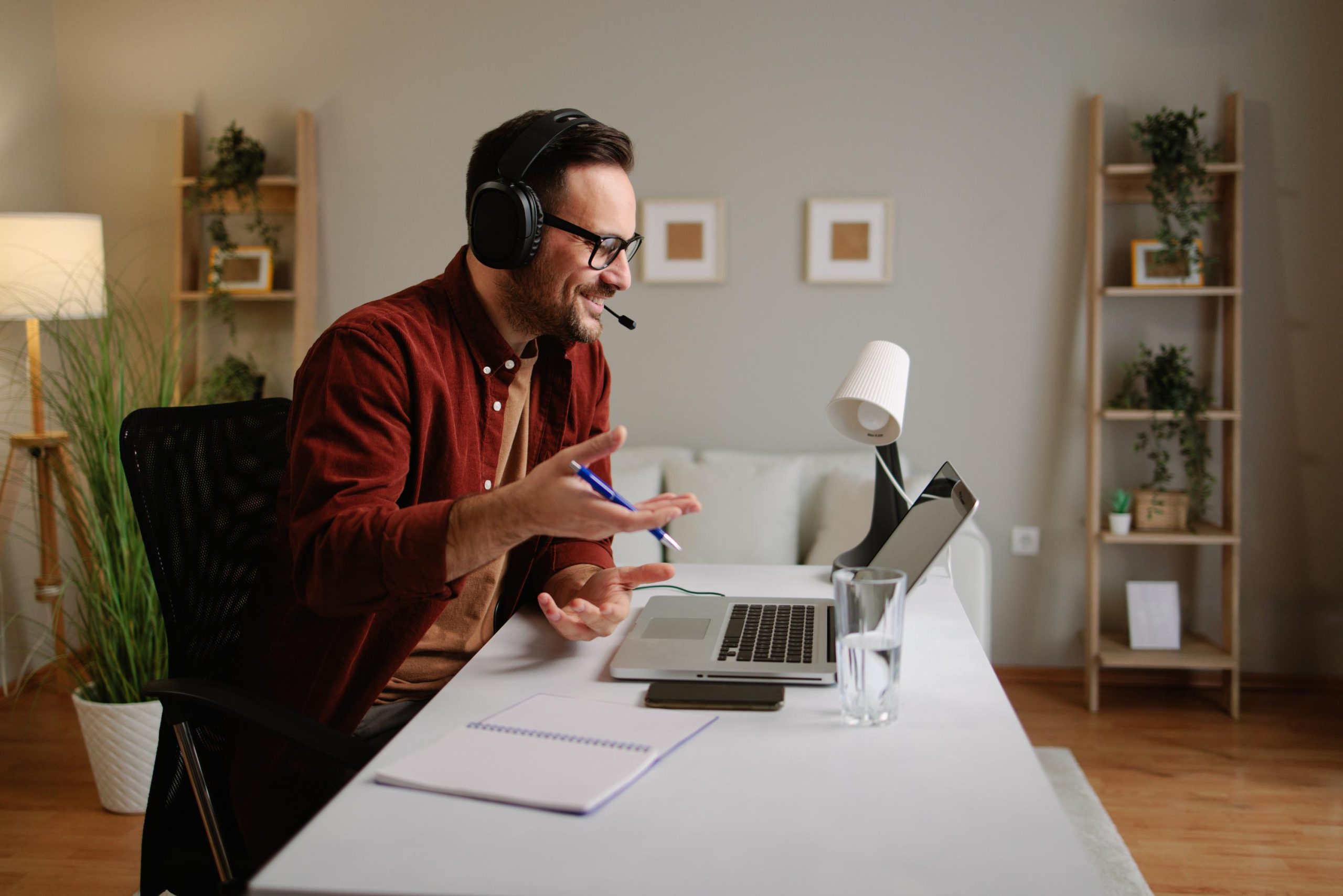 découvrez comment choisir la meilleure assurance habitation adaptée au télétravail, protégeant votre domicile et votre espace de travail à distance.