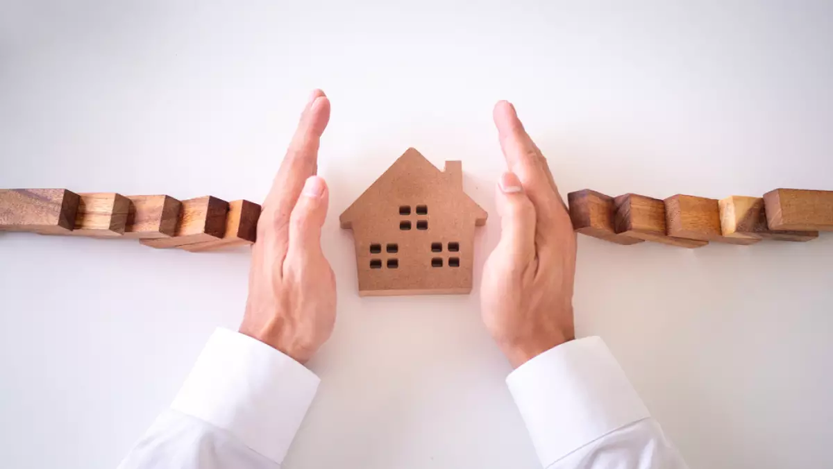 découvrez le projet de loi visant à limiter la hausse des tarifs d'assurance habitation et ses impacts pour les assurés.