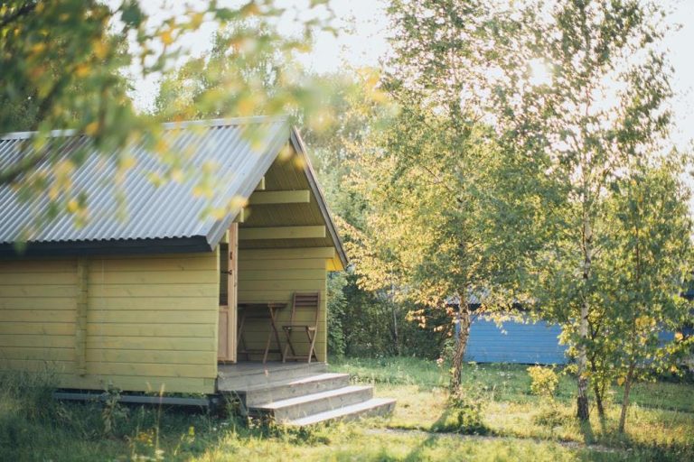 découvrez les secrets essentiels de l'assurance habitation spécialement conçus pour les femmes, pour protéger efficacement votre domicile et vos biens.